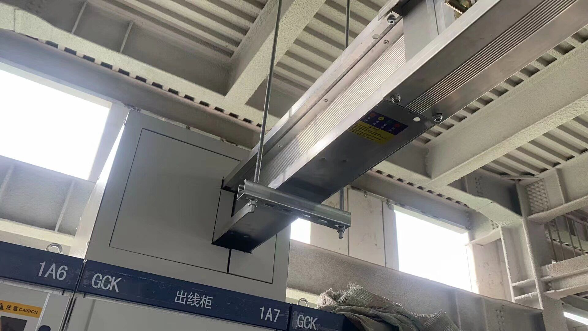 空气型母线槽(图2)